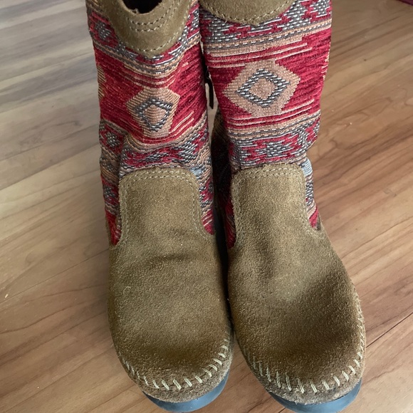 Minnetonka Baja boot - Picture 7 of 10